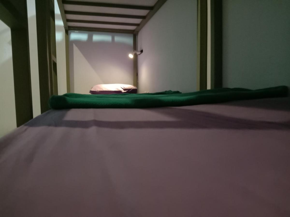 Sentul Hostel Kuta  Buitenkant foto